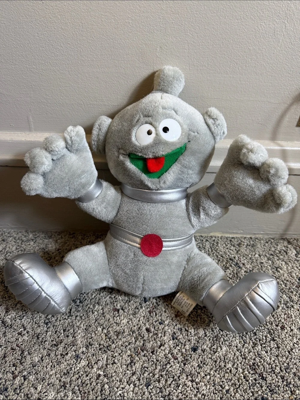 Vintage 1998 Metro Toys Space Alien Plush Toy Gray & Silver
